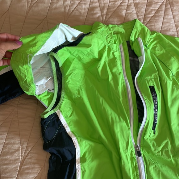 Cannondale reflective vest/jacket. - Picture 2 of 6